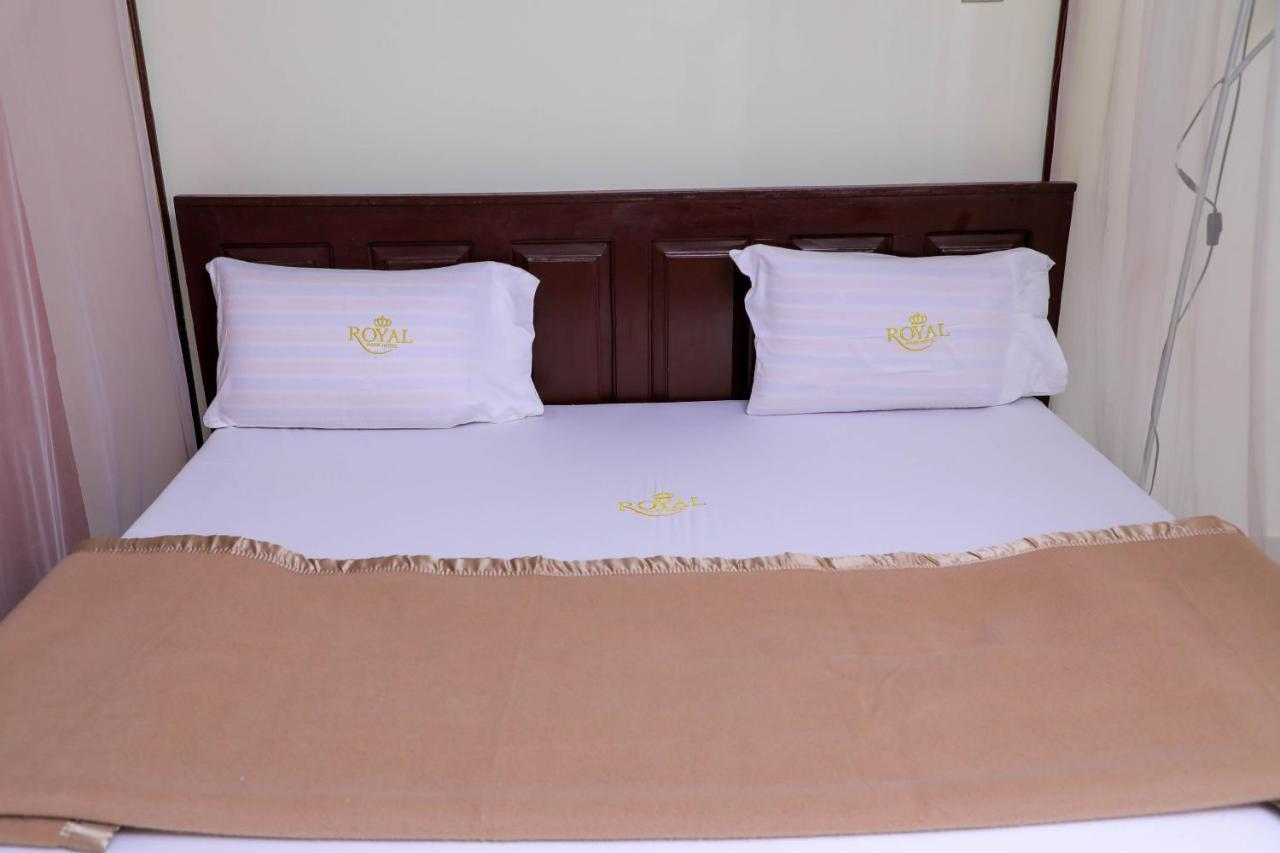 Royal Park Hotel 진자 외부 사진